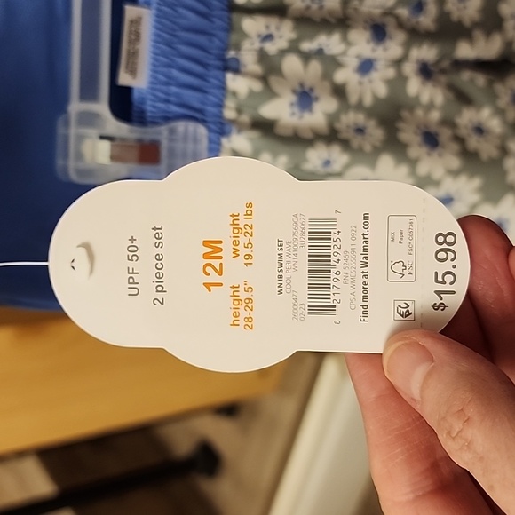 12 month old girls swim set - Picture 4 of 6